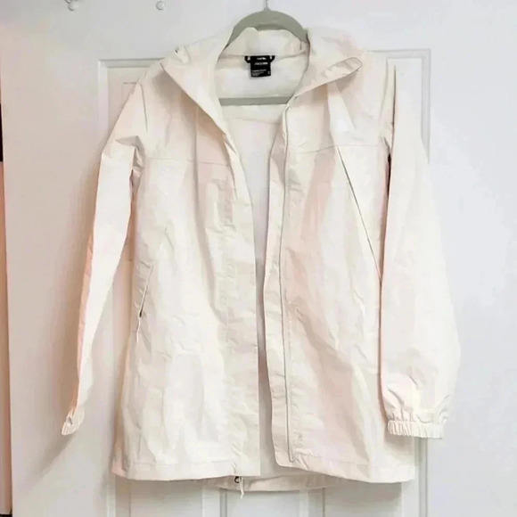 The North Face Women’s Antora Parka - Picture 2 of 15